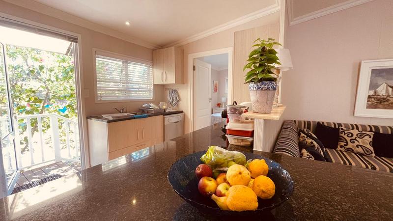 To Let 4 Bedroom Property for Rent in Keurbooms River Western Cape